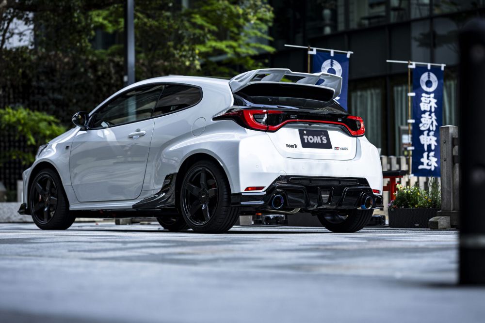[GR Yaris Gen2] Side edge attachment