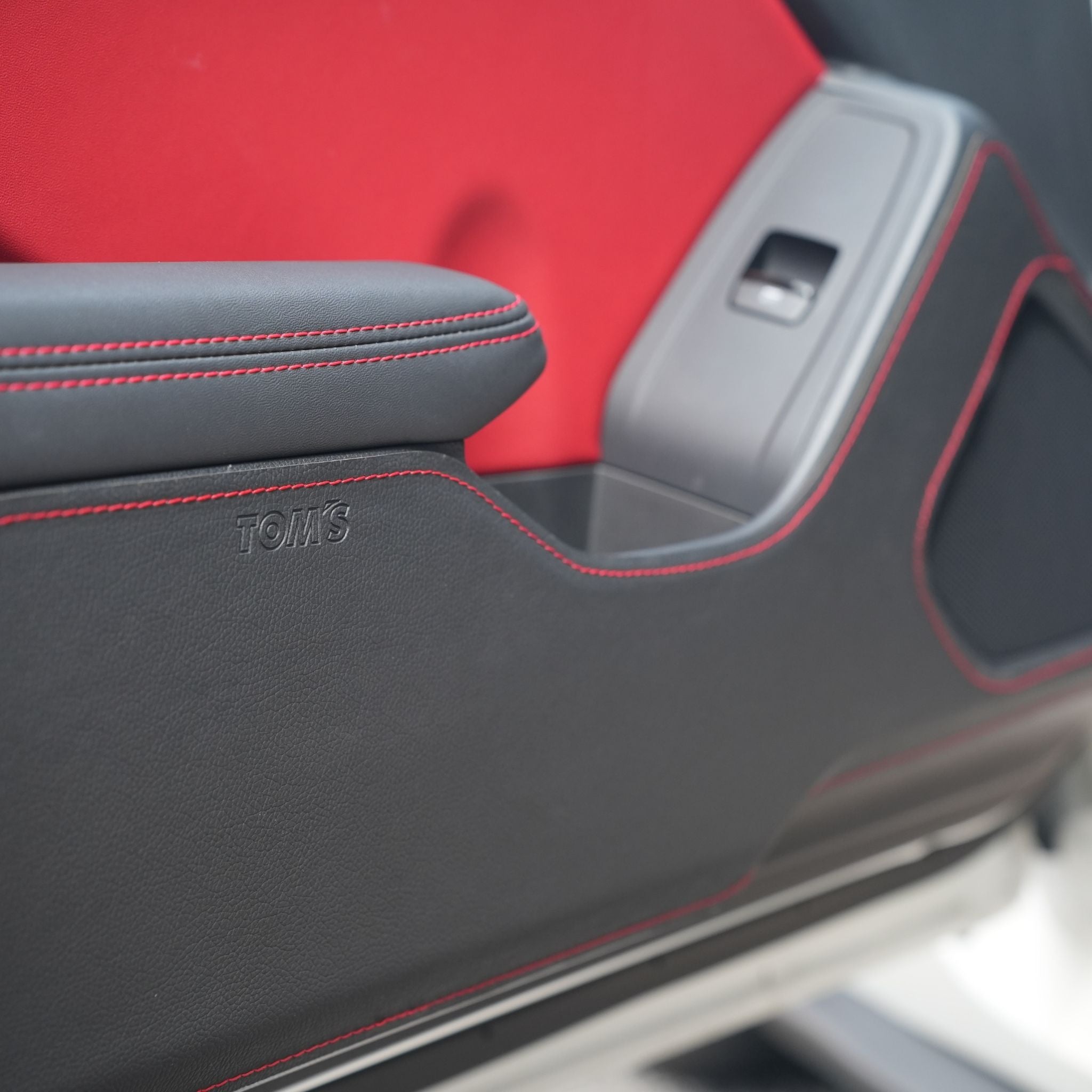 GR86] Door kick protector – Toms Racing Online Shop