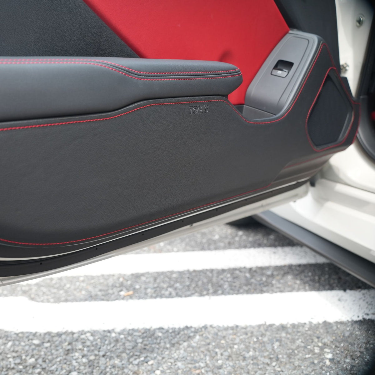 [GR86] Door kick protector